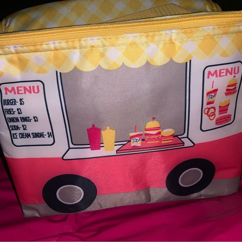 Gift with purchase- Lunch tote - Off to Lunch - 31 Gifts. Never used.